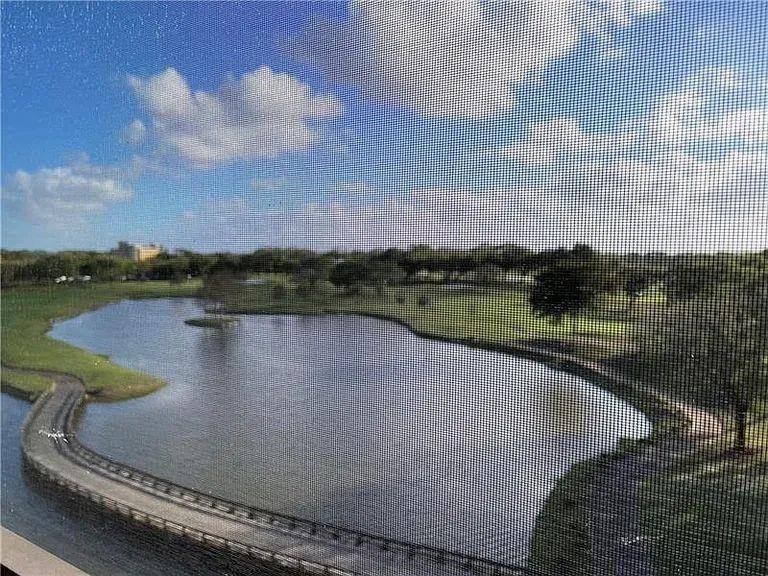 Condo for rent at 3001 W Rolling Hills Circle #608, Fort Lauderdale, FL 33328