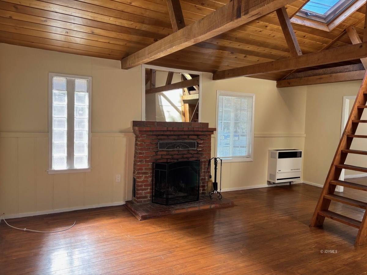 Apartment for rent at 52740 Pine Cove Rd #527401A, Idyllwild, CA 92549