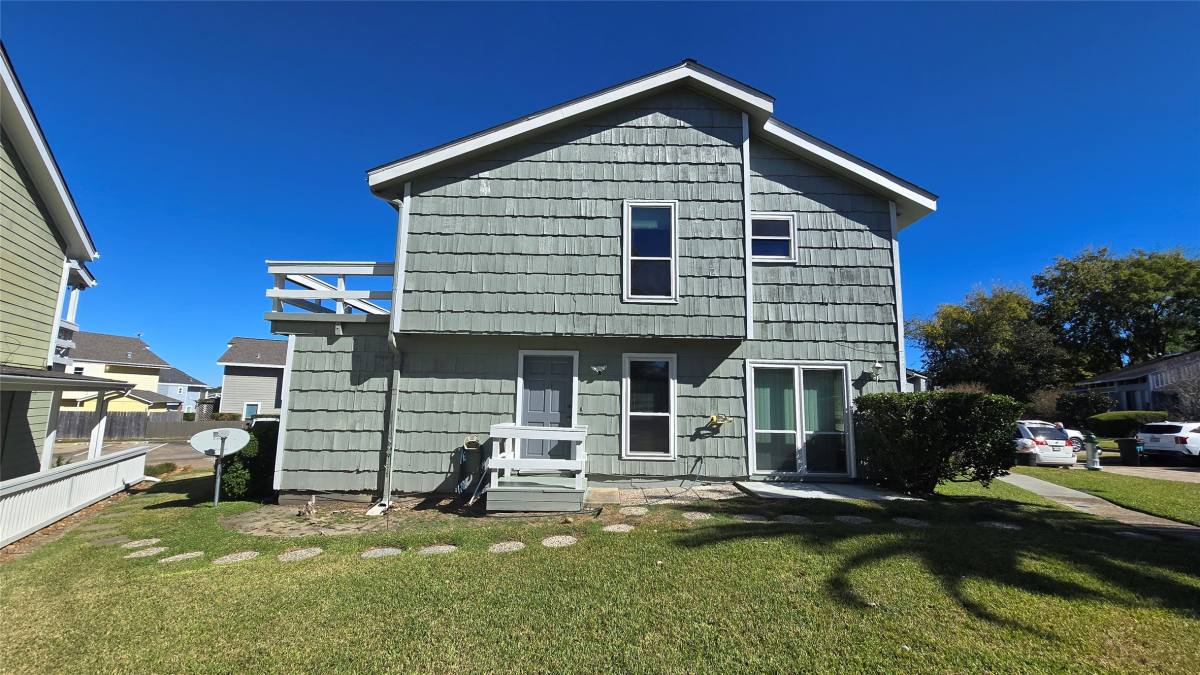 Townhouse for rent at 135 April Point Dr N #135, Montgomery, TX 77356