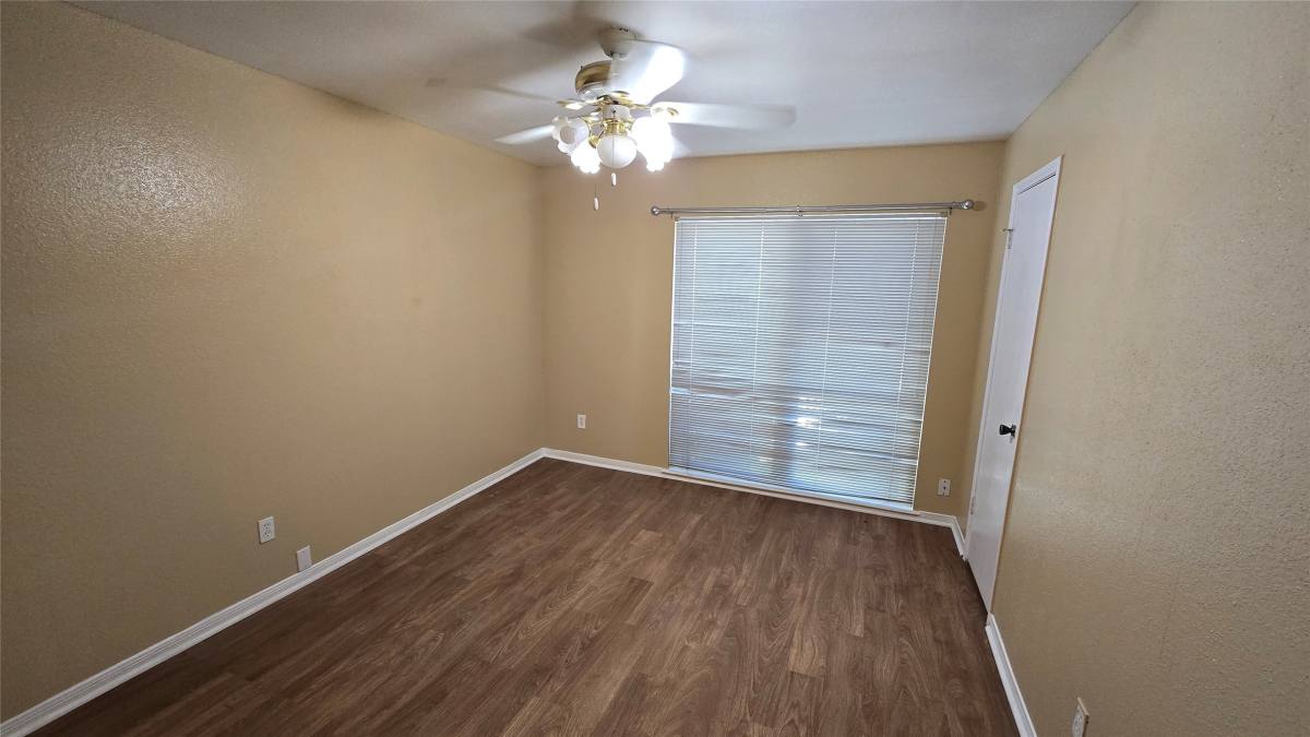 Townhouse for rent at 135 April Point Dr N #135, Montgomery, TX 77356