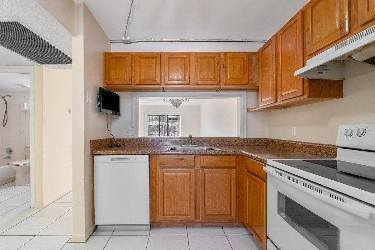 Condo for rent at 6736 Palmetto Circle S #105, Boca Raton, FL 33433