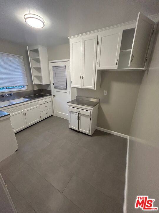 Apartment for rent at 4086 Abourne Rd #4086A, Los Angeles, CA 90008