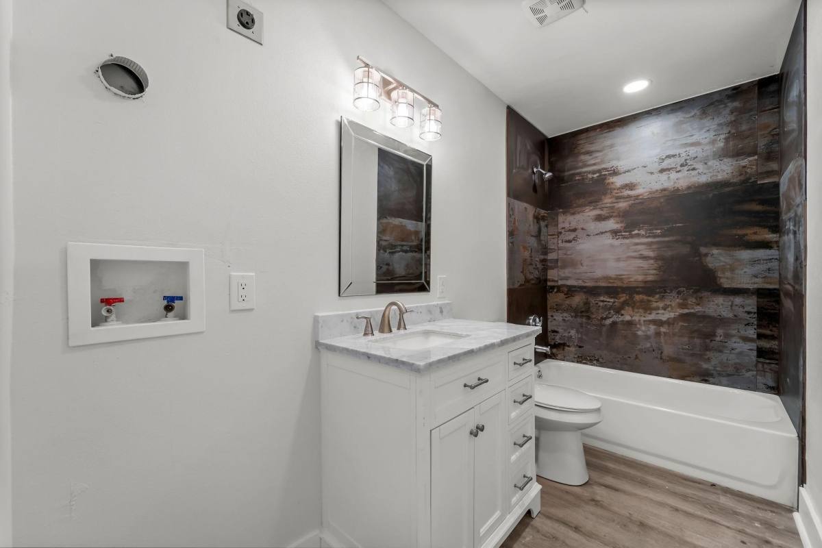 Apartment for rent at 4049 Lucille St #4049B, Houston, TX 77026