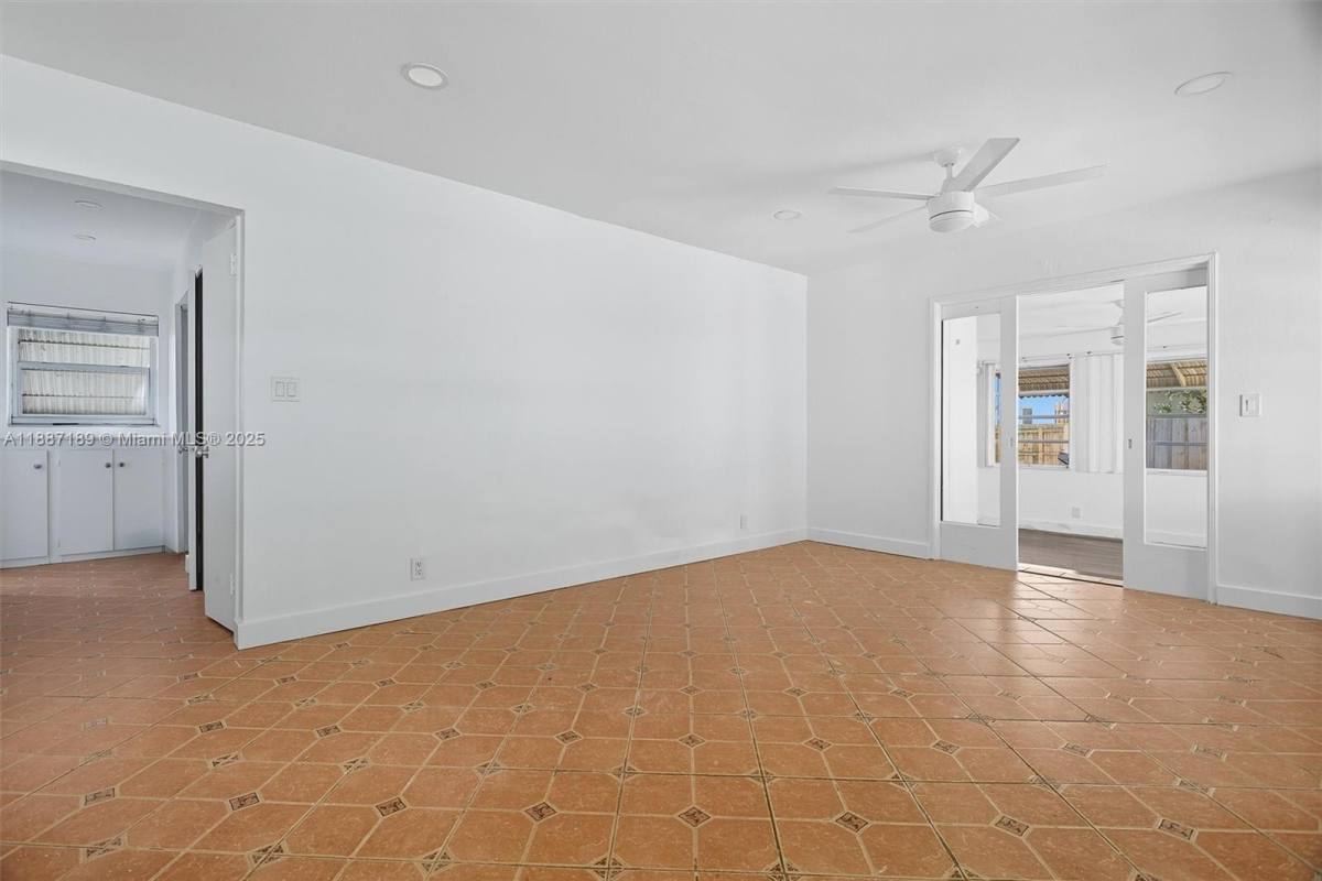 Apartment for rent at 1718 Pierce St #2, Hollywood, FL 33020