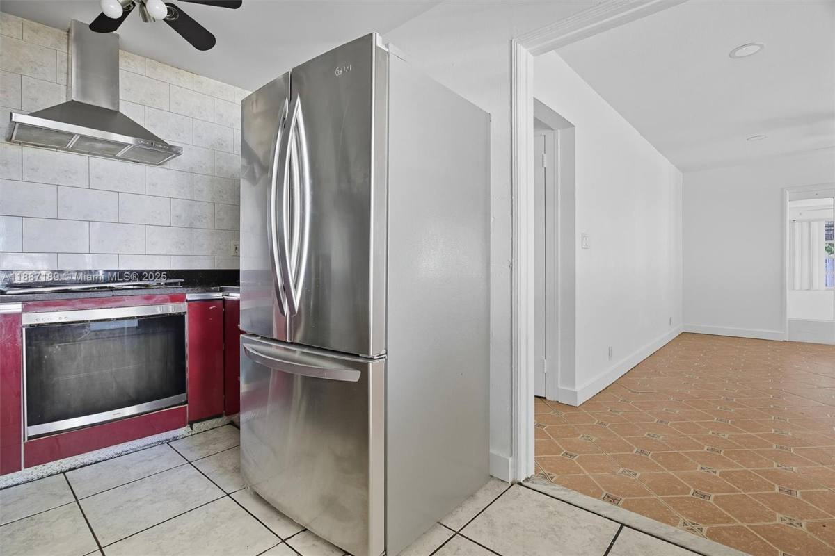 Apartment for rent at 1718 Pierce St #2, Hollywood, FL 33020