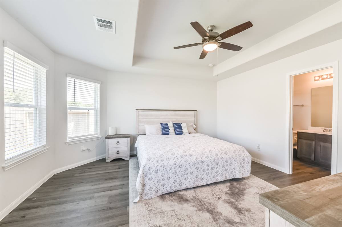 Apartment for rent at 5522 Briana Dee Dr, Rosharon, TX 77583