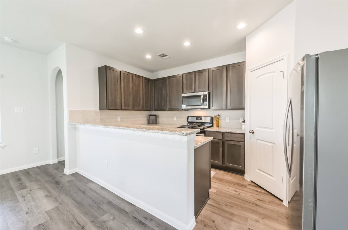 Apartment for rent at 5522 Briana Dee Dr, Rosharon, TX 77583