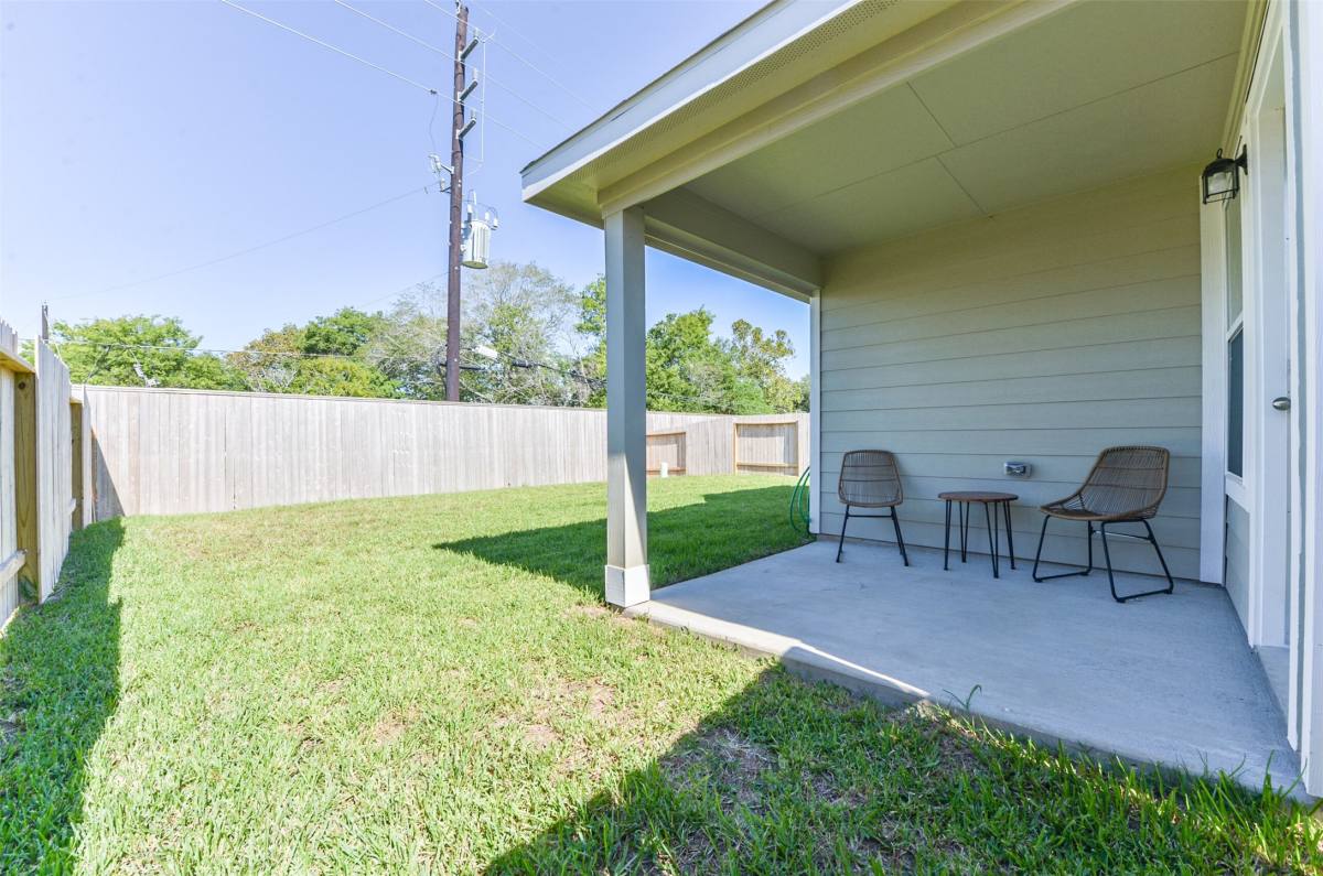 Apartment for rent at 5522 Briana Dee Dr, Rosharon, TX 77583
