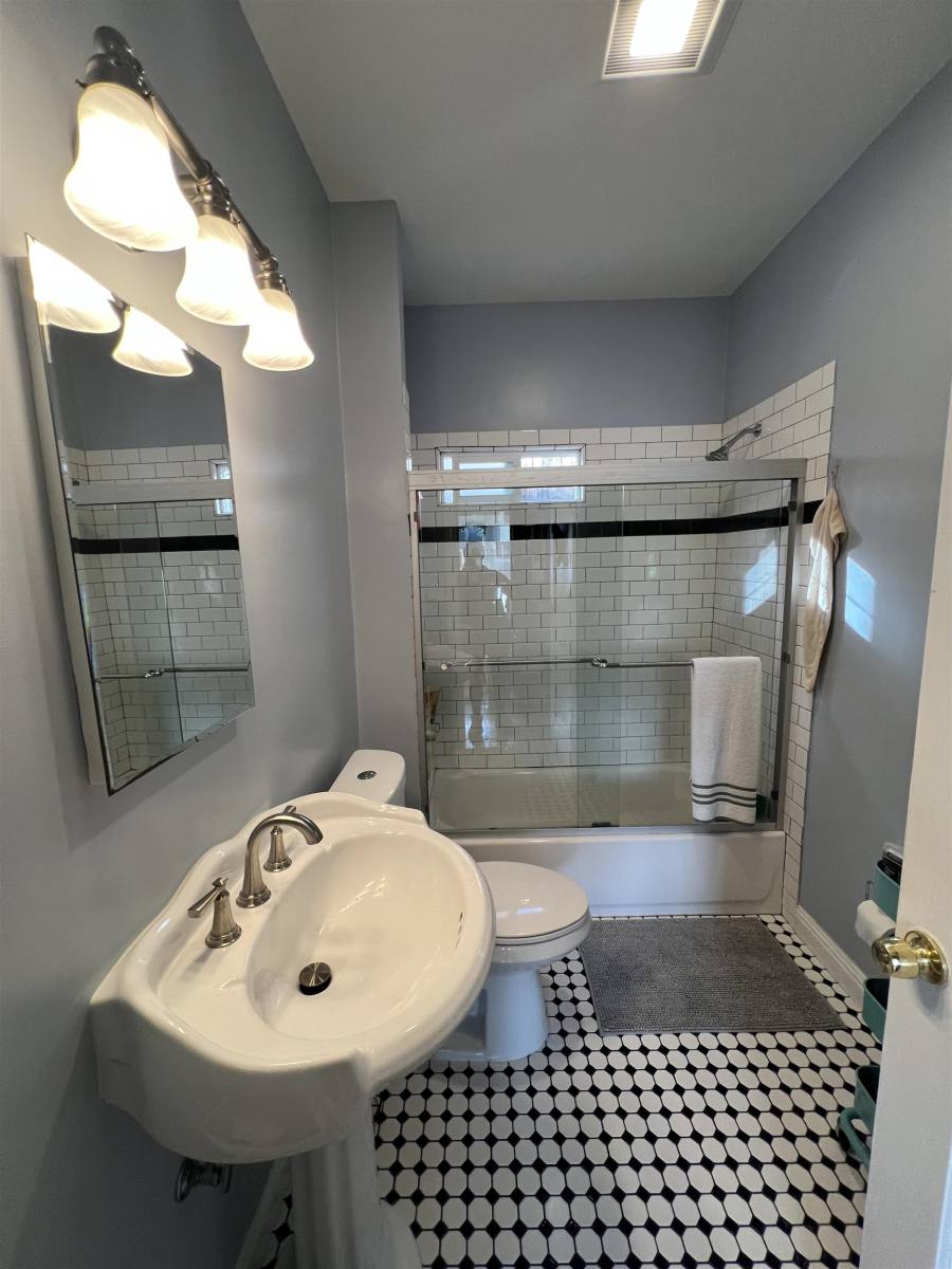 Apartment for rent at 1528 Milvia St, Berkeley, CA 94709