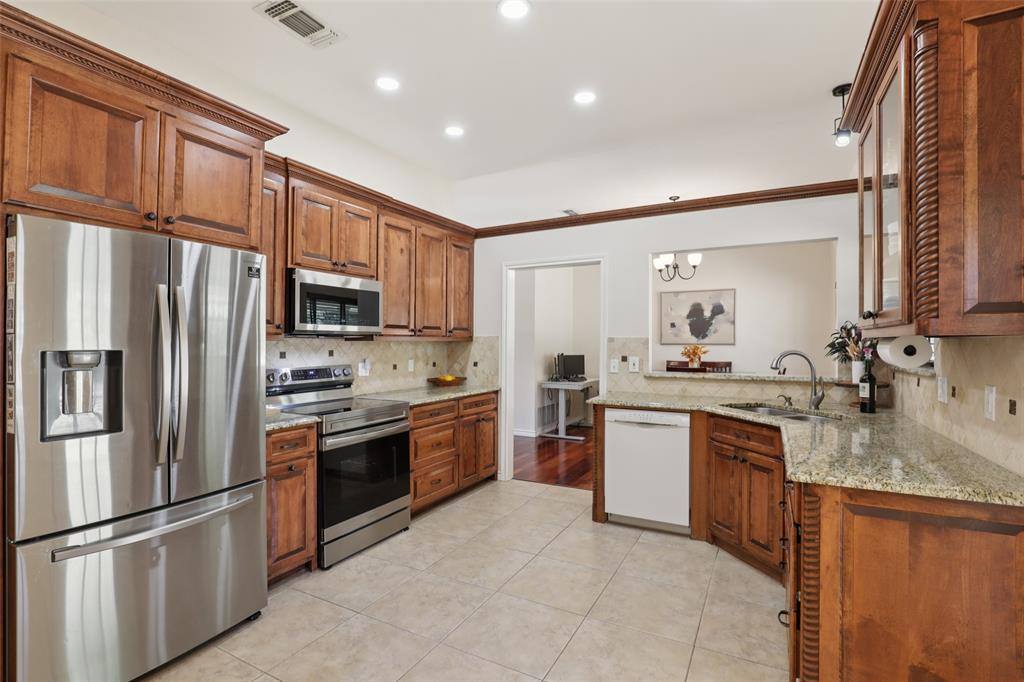 Apartment for rent at 7512 Woodside Hill Court, Fort Worth, TX 76179