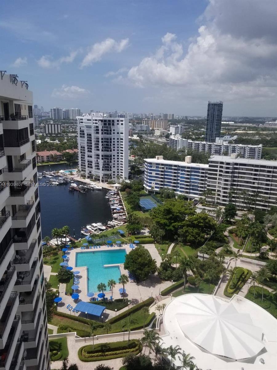 Condo for rent at 2500 Parkview Dr #2517, Hallandale, FL 33009
