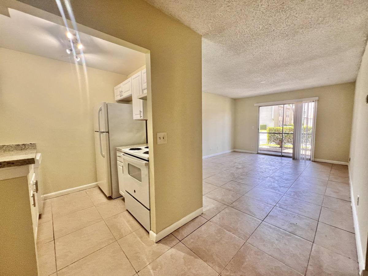 Condo for rent at 1500 N Congress Ave #1500B9, West Palm Beach, FL 33401