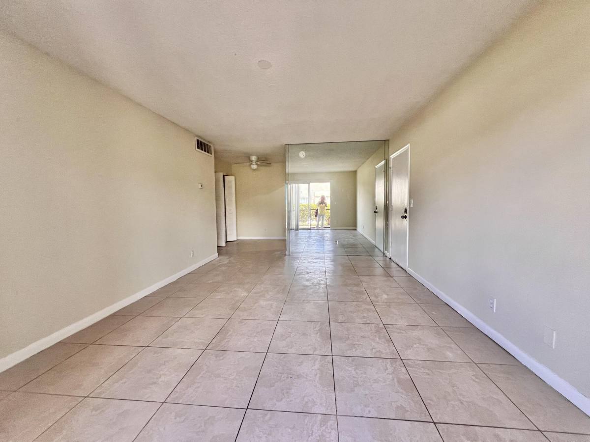 Condo for rent at 1500 N Congress Ave #1500B9, West Palm Beach, FL 33401
