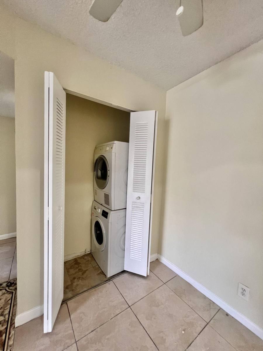 Condo for rent at 1500 N Congress Ave #1500B9, West Palm Beach, FL 33401