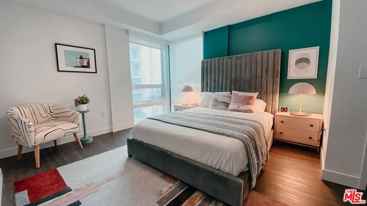 Apartment for rent at 700 S Manhattan Place #513, Los Angeles, CA 90005