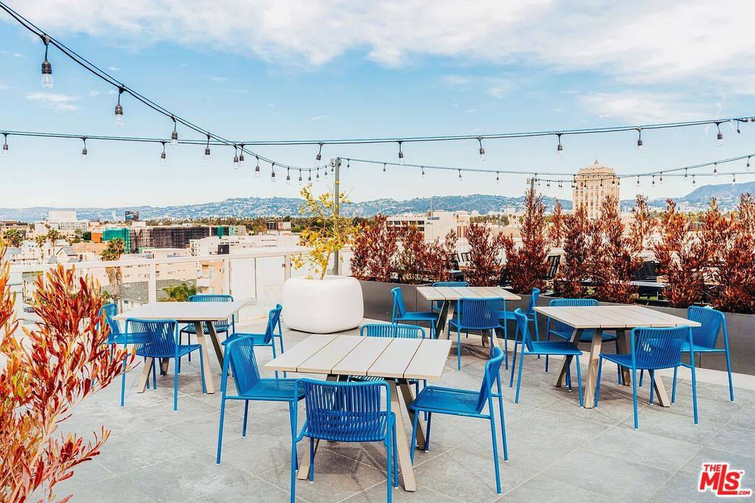 Apartment for rent at 700 S Manhattan Place #513, Los Angeles, CA 90005