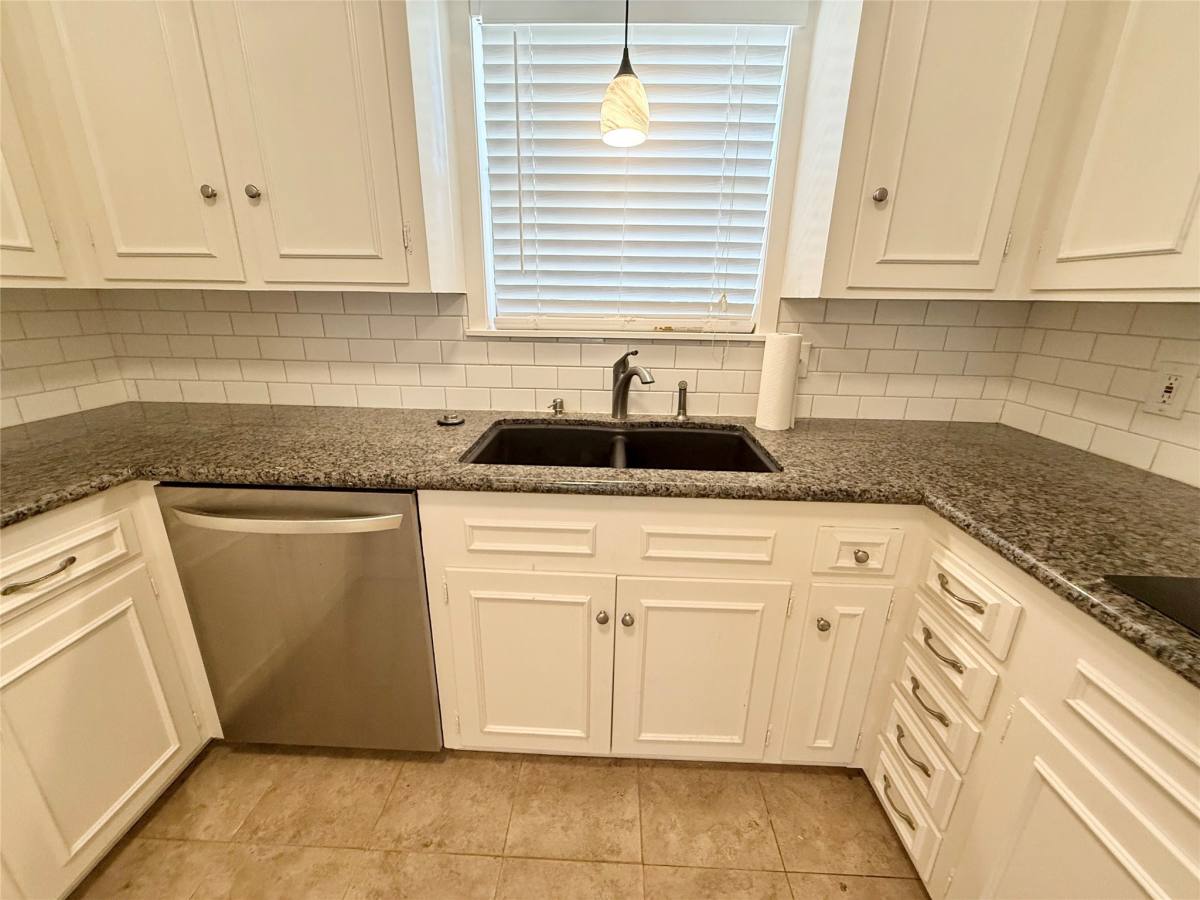 Apartment for rent at 106 Longacre Dr #106, Conroe, TX 77304