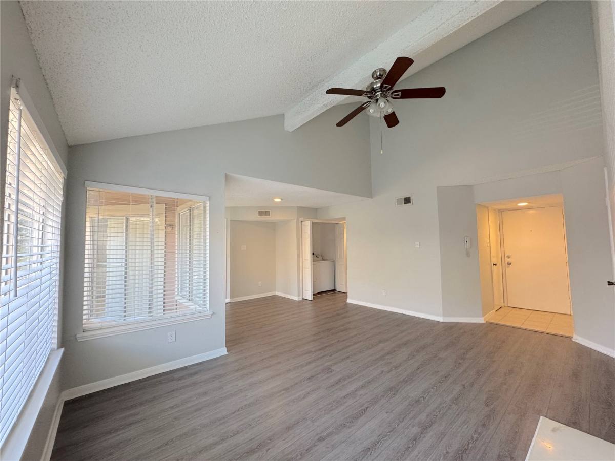 Apartment for rent at 12200 Overbrook Lane #1220038D, Houston, TX 77077