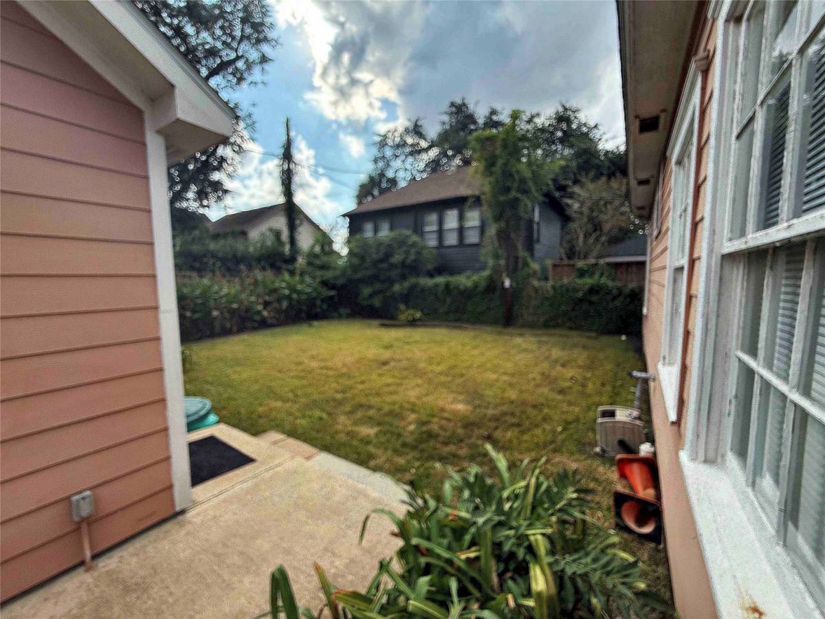 Apartment for rent at 604 E 17th St #604, Houston, TX 77008