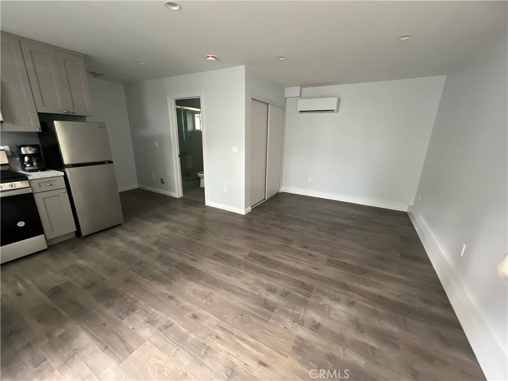 Apartment for rent at 6951 Rhea Court, Reseda, CA 91335