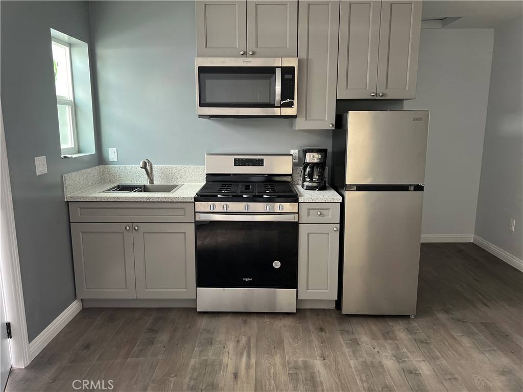 Apartment for rent at 6951 Rhea Court, Reseda, CA 91335