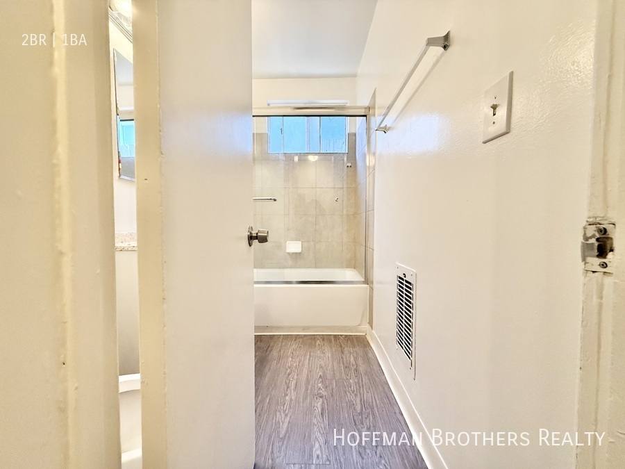 Apartment for rent at 845 Victor Ave #5, Inglewood, CA 90302