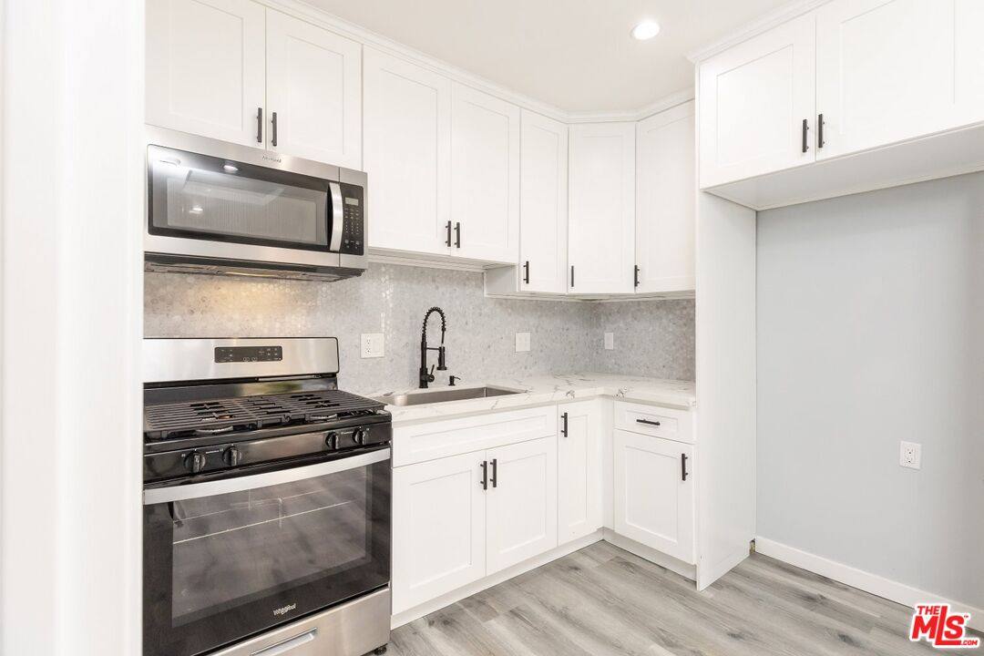 Apartment for rent at 7420 Vanalden Ave, Reseda, CA 91335