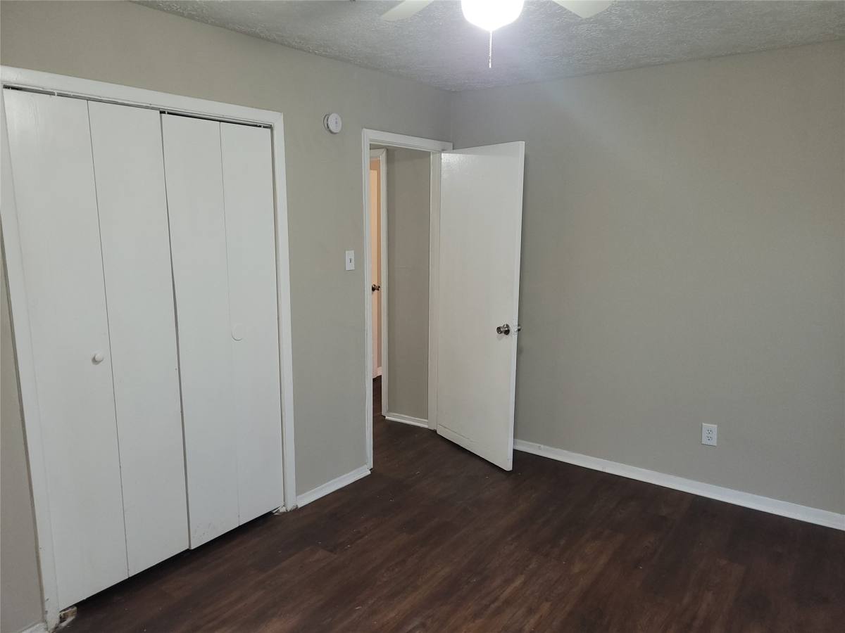 Apartment for rent at 15810 Boonridge Rd, Houston, TX 77053