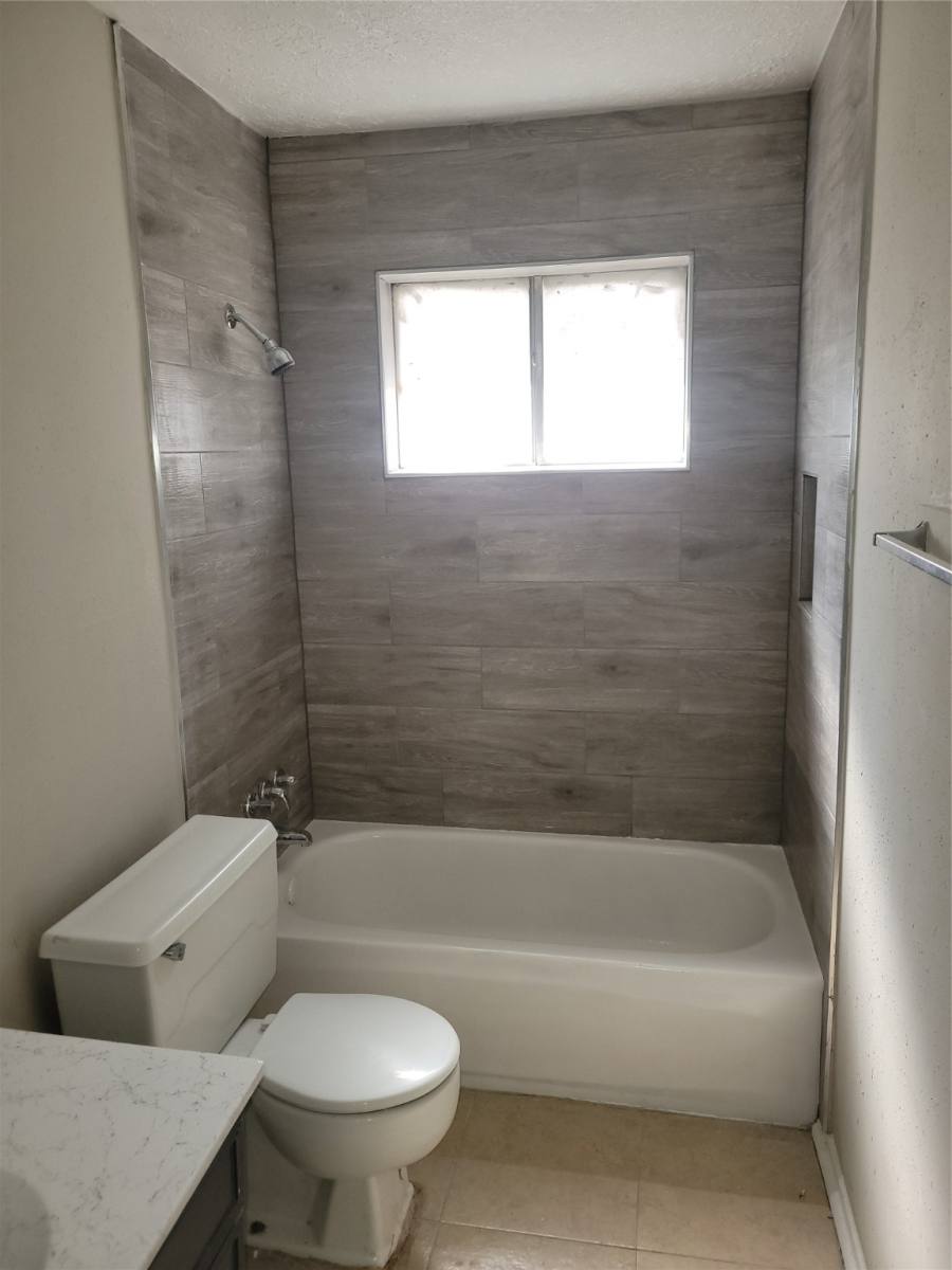 Apartment for rent at 15810 Boonridge Rd, Houston, TX 77053