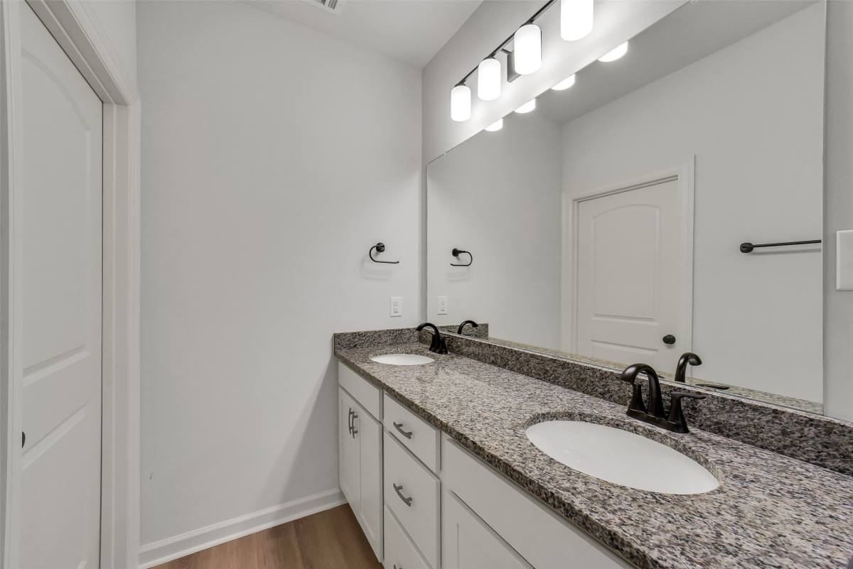 Apartment for rent at 10902 Bonfire Trail, Beasley, TX 77417