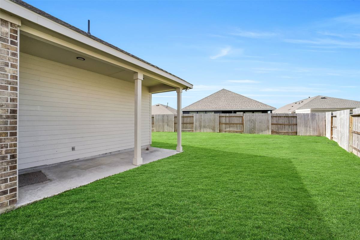 Apartment for rent at 10902 Bonfire Trail, Beasley, TX 77417