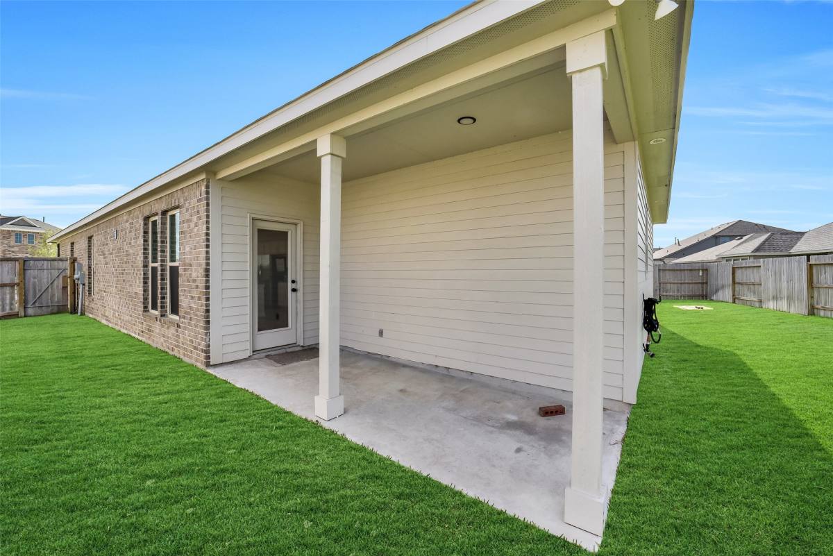 Apartment for rent at 10902 Bonfire Trail, Beasley, TX 77417