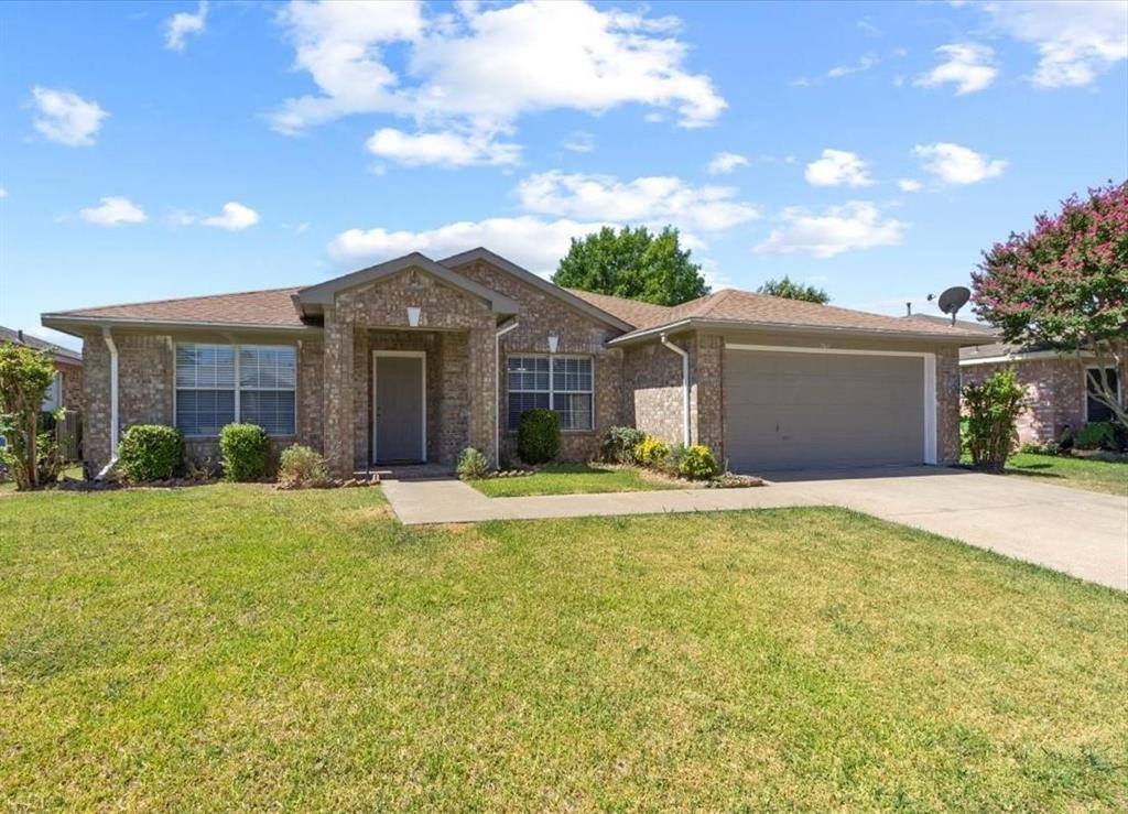 Apartment for rent at 7617 Dockside Dr, Rowlett, TX 75088