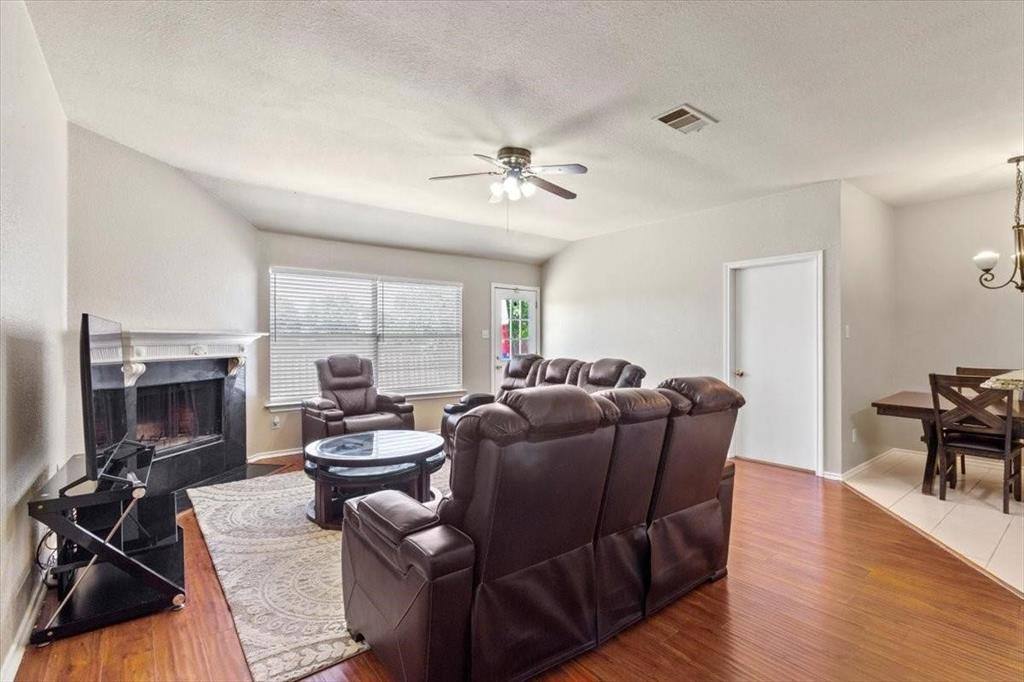 Apartment for rent at 7617 Dockside Dr, Rowlett, TX 75088