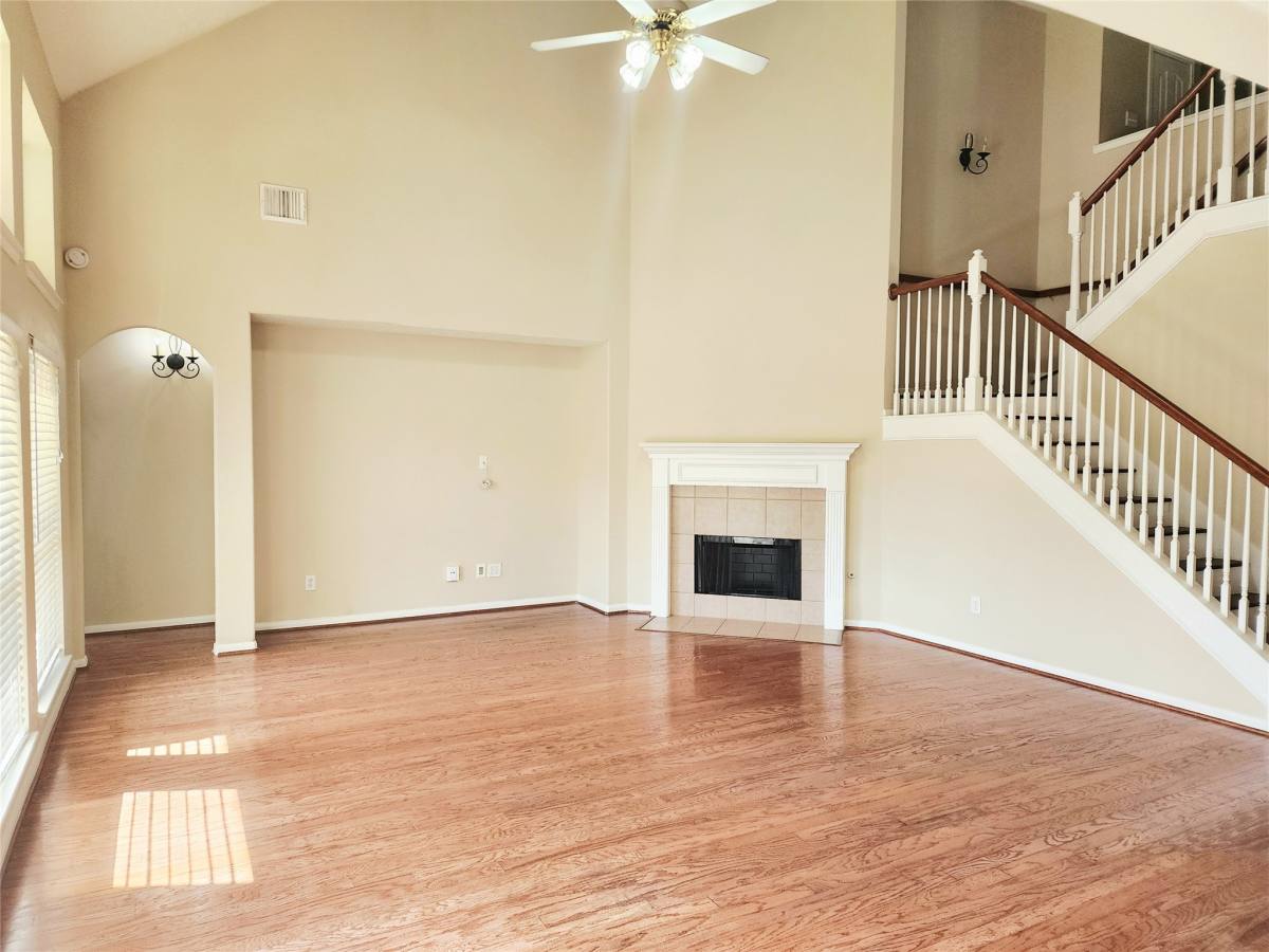 Apartment for rent at 11306 Palm Bay St, Pearland, TX 77584