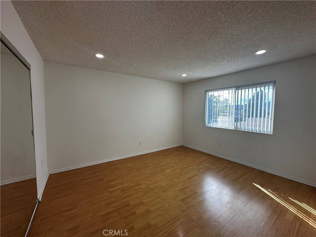 Apartment for rent at 801 E Chestnut St #801-2, Glendale, CA 91205
