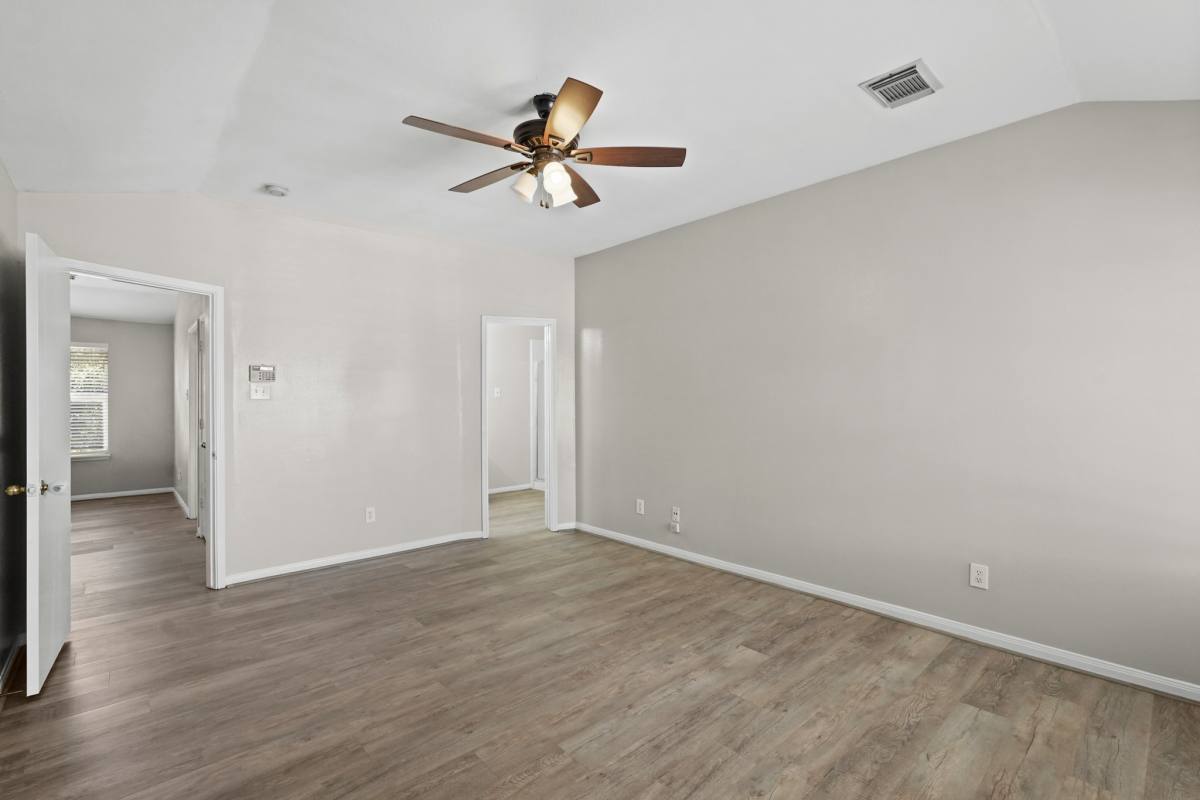 Apartment for rent at 2922 Glencullen Lane, Pearland, TX 77584