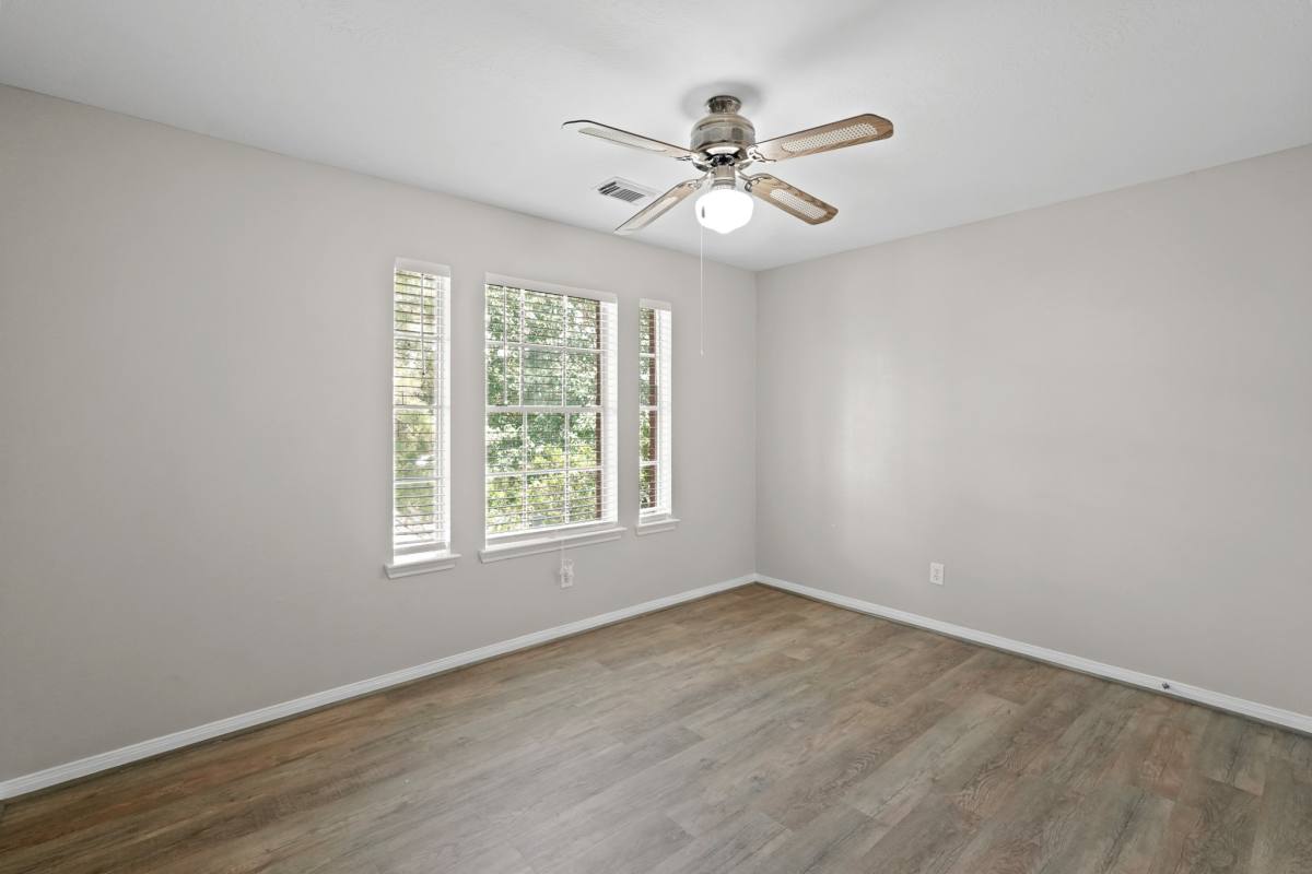 Apartment for rent at 2922 Glencullen Lane, Pearland, TX 77584