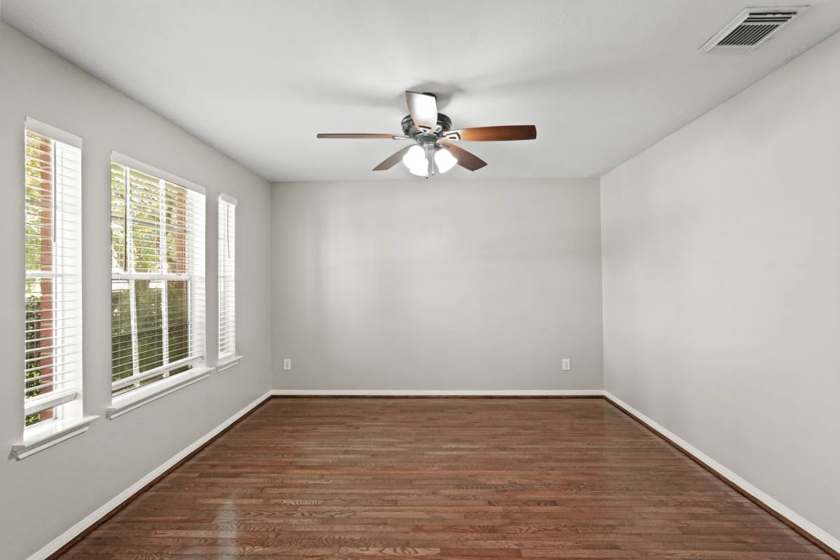 Apartment for rent at 2922 Glencullen Lane, Pearland, TX 77584