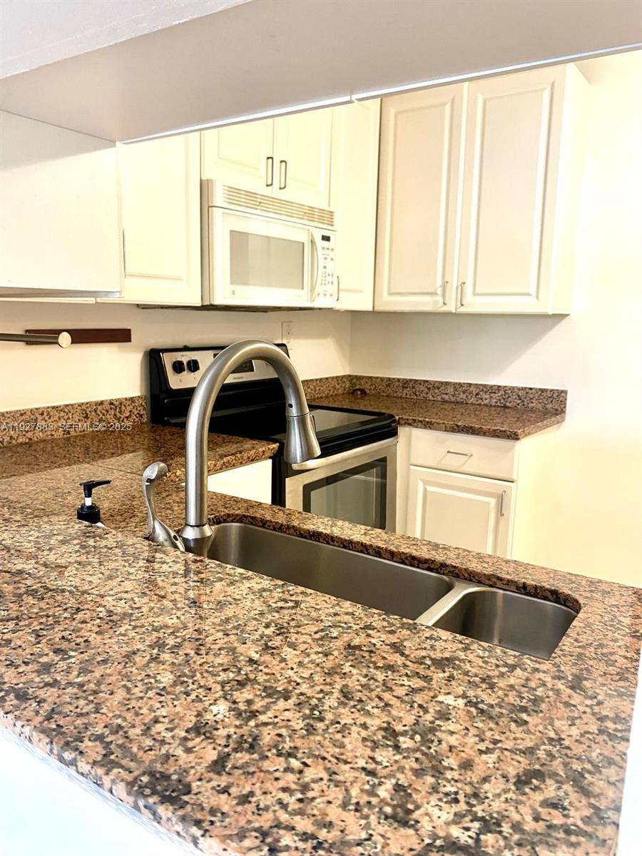 Apartment for rent at 1800 SW 81st Ave #1302, Pompano Beach, FL 33068
