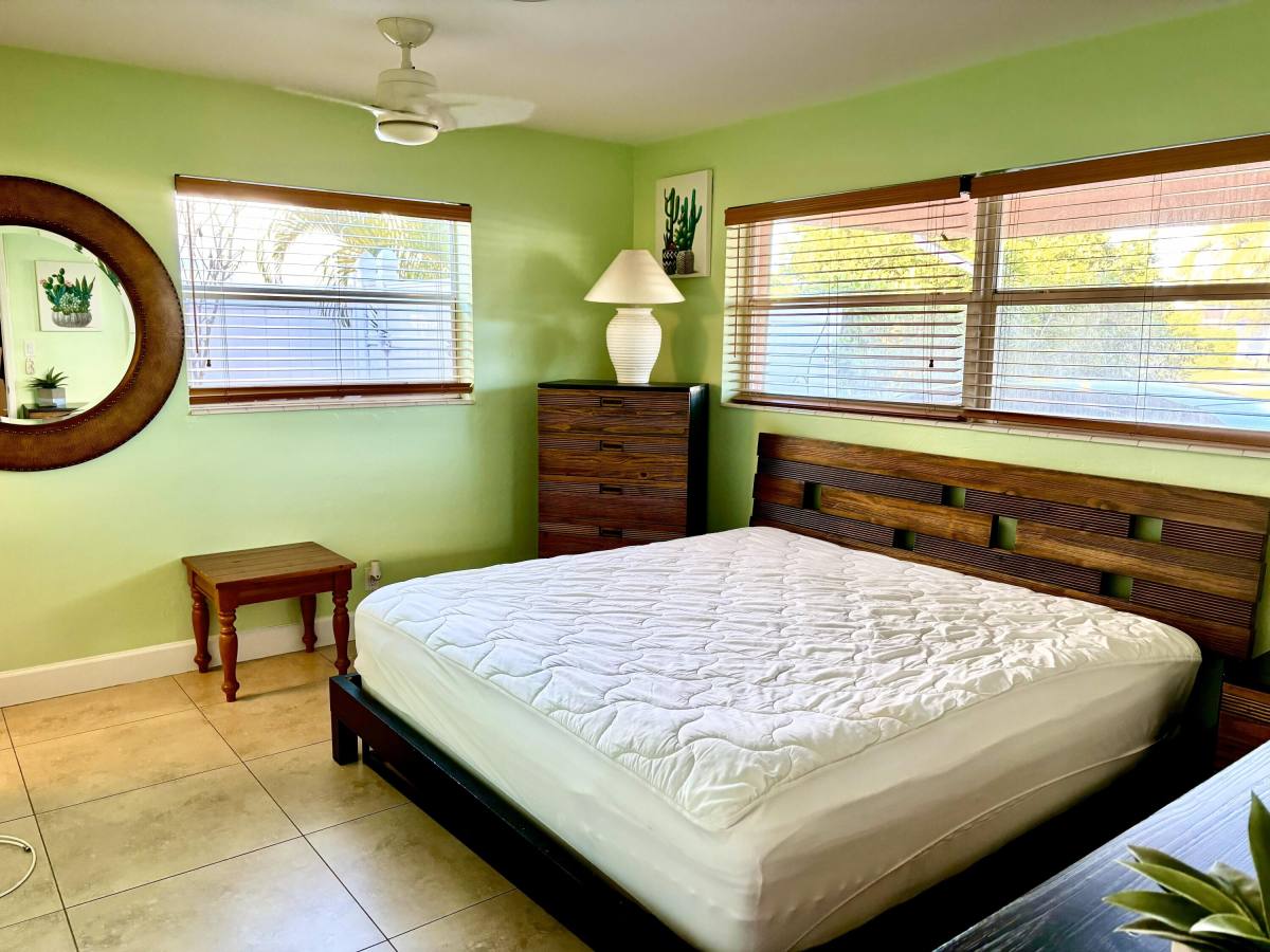 Apartment for rent at 5041 NE 15th Ave, Fort Lauderdale, FL 33334