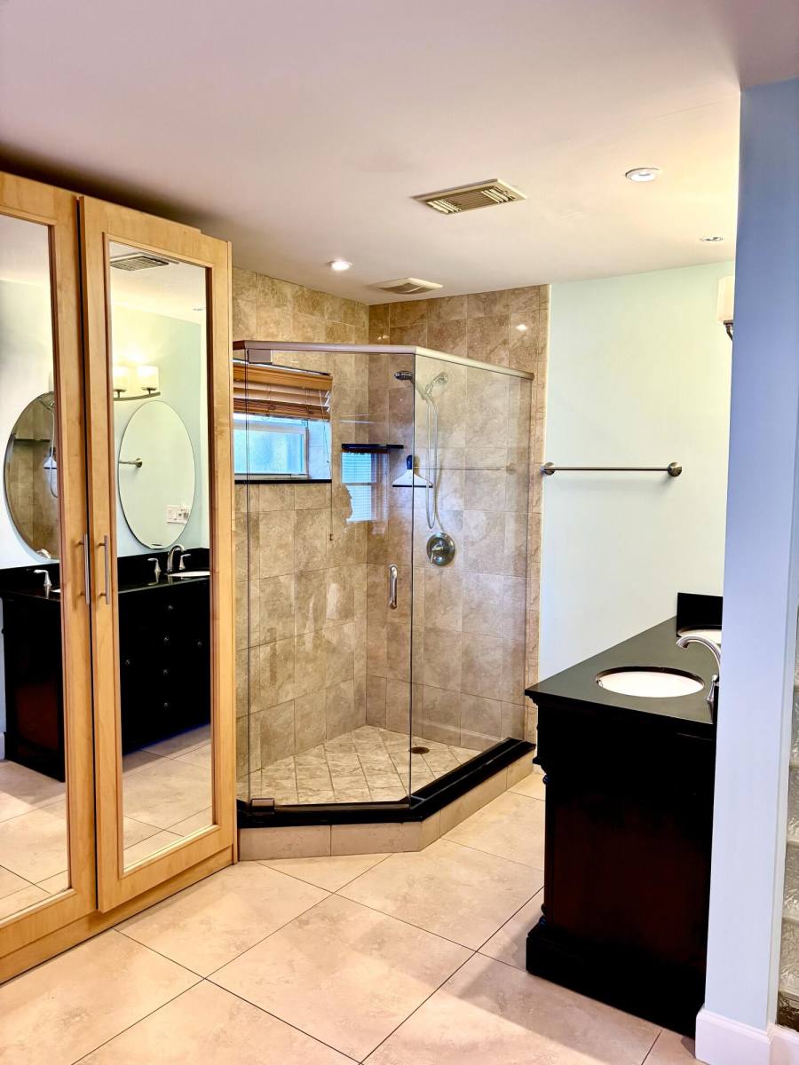Apartment for rent at 5041 NE 15th Ave, Fort Lauderdale, FL 33334