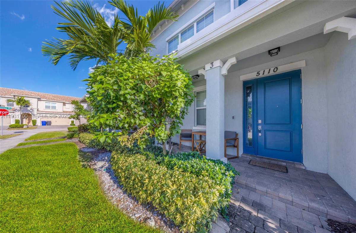 Townhouse for rent at 5110 Eucalyptus Dr #3, Hollywood, FL 33021