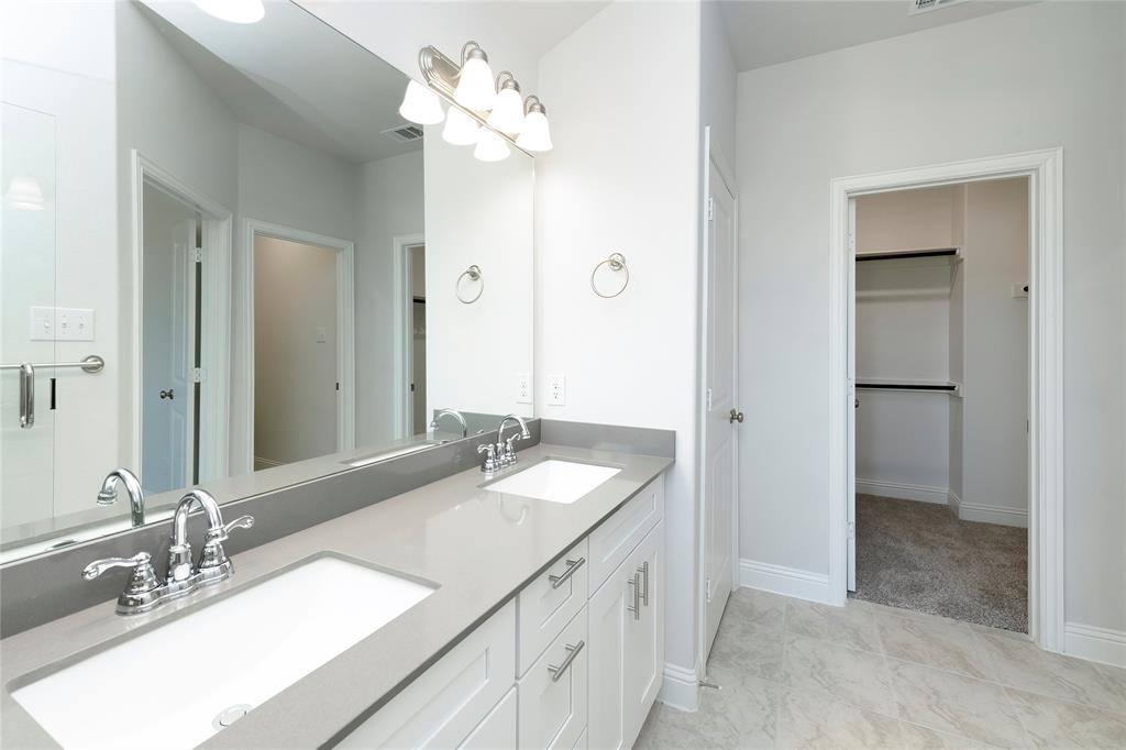 Townhouse for rent at 1068 Keswick Dr, Allen, TX 75002