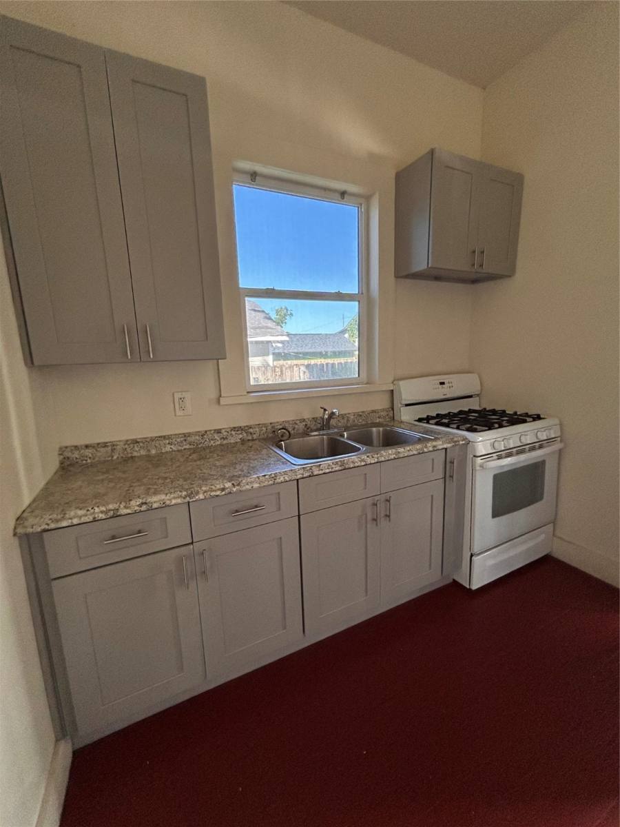 Apartment for rent at 6737 Ave E #6737A, Houston, TX 77011