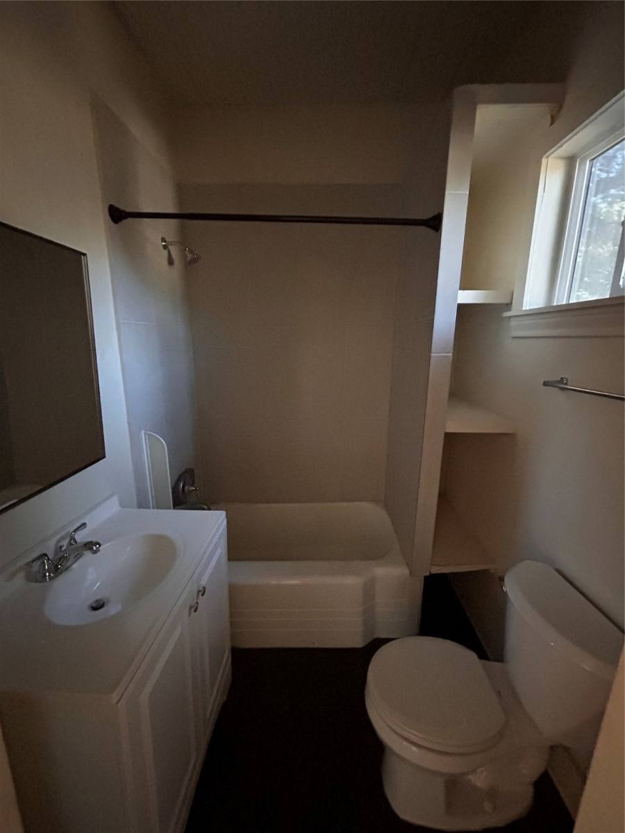 Apartment for rent at 6737 Ave E #6737A, Houston, TX 77011