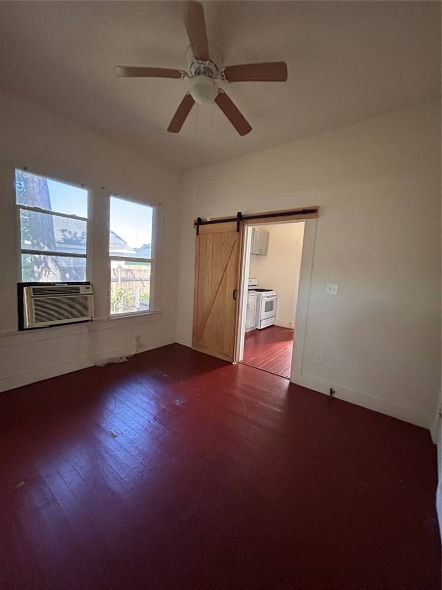 Apartment for rent at 6737 Ave E #6737A, Houston, TX 77011