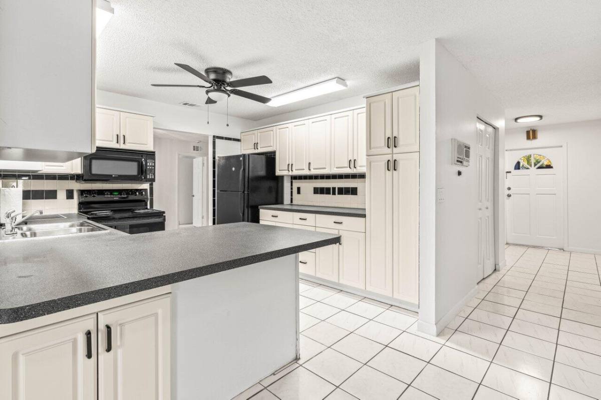 Apartment for rent at 179 Dove Circle #179, West Palm Beach, FL 33411
