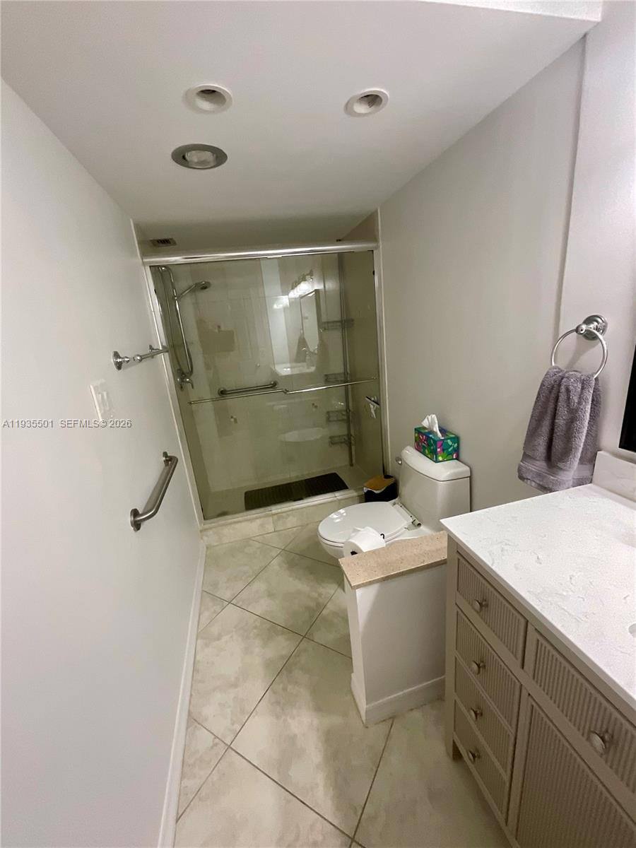 Apartment for rent at 2101 S Ocean Dr #1006, Hollywood, FL 33019