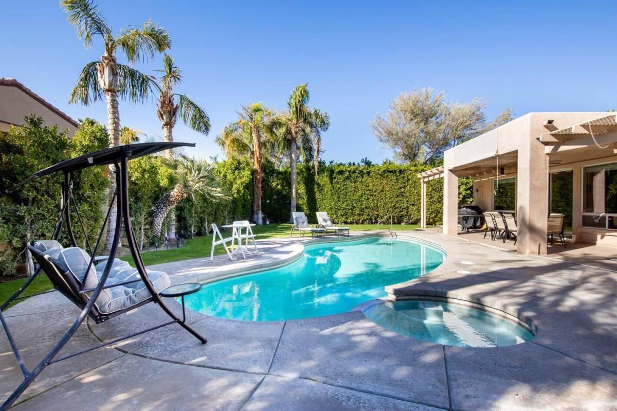 Apartment for rent at 40741 Ave Solana, Palm Desert, CA 92260